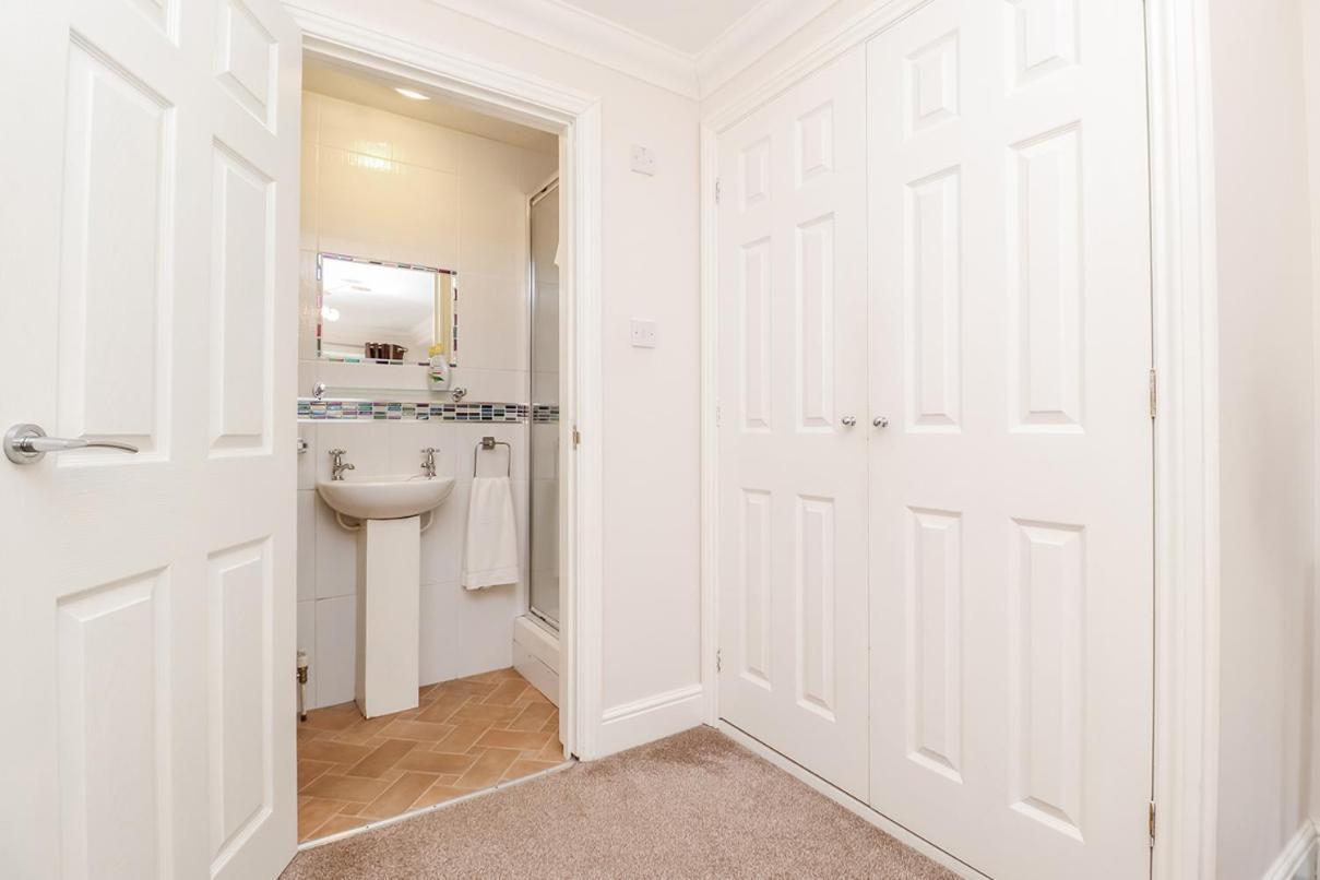 3 Queens Gardens Sea View Apartment Eastbourne Kültér fotó