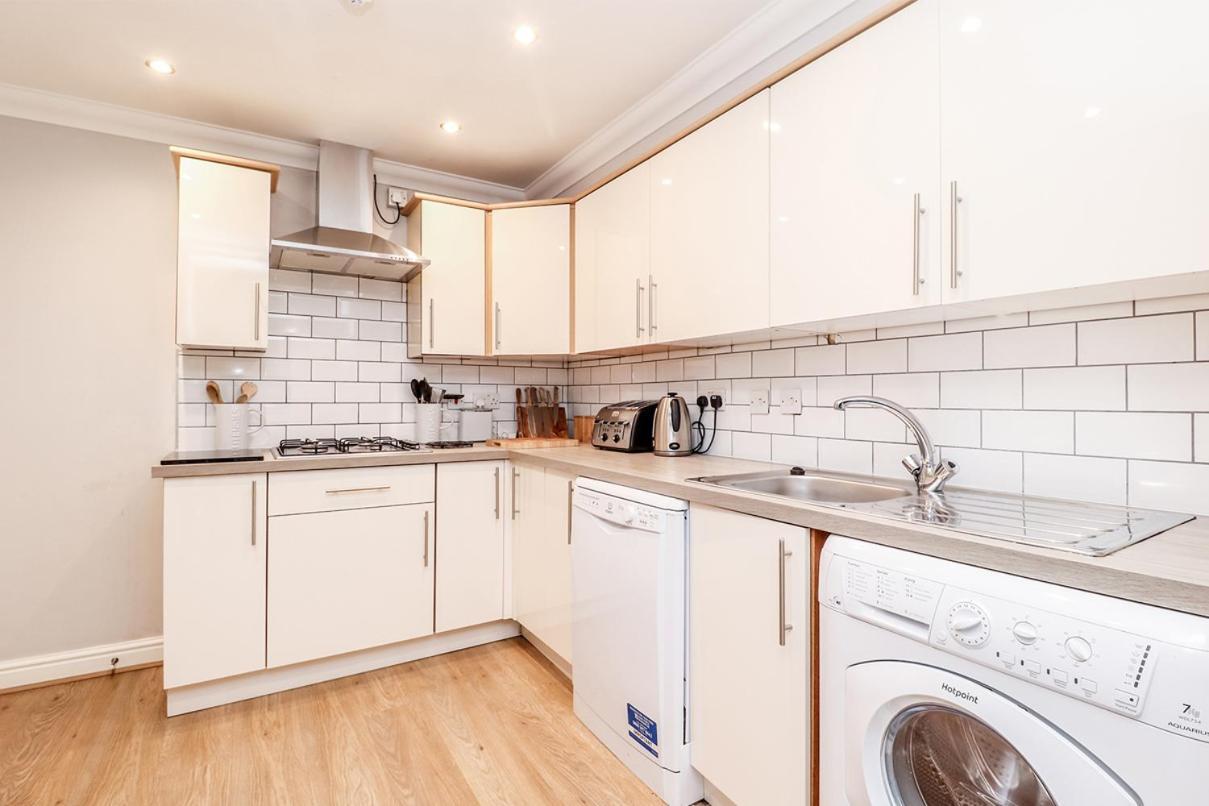 3 Queens Gardens Sea View Apartment Eastbourne Kültér fotó